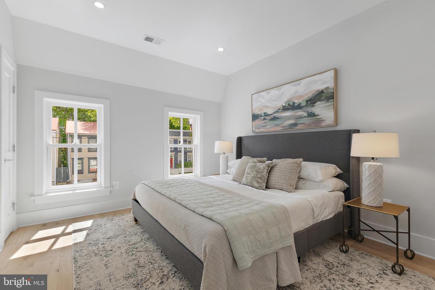 330 N PATRICK ST, ALEXANDRIA, Virginia 22314, 2 Bedrooms Bedrooms, ,2 BathroomsBathrooms,Residential,For sale,330 N PATRICK ST,VAAX2045604 MLS # VAAX2045604