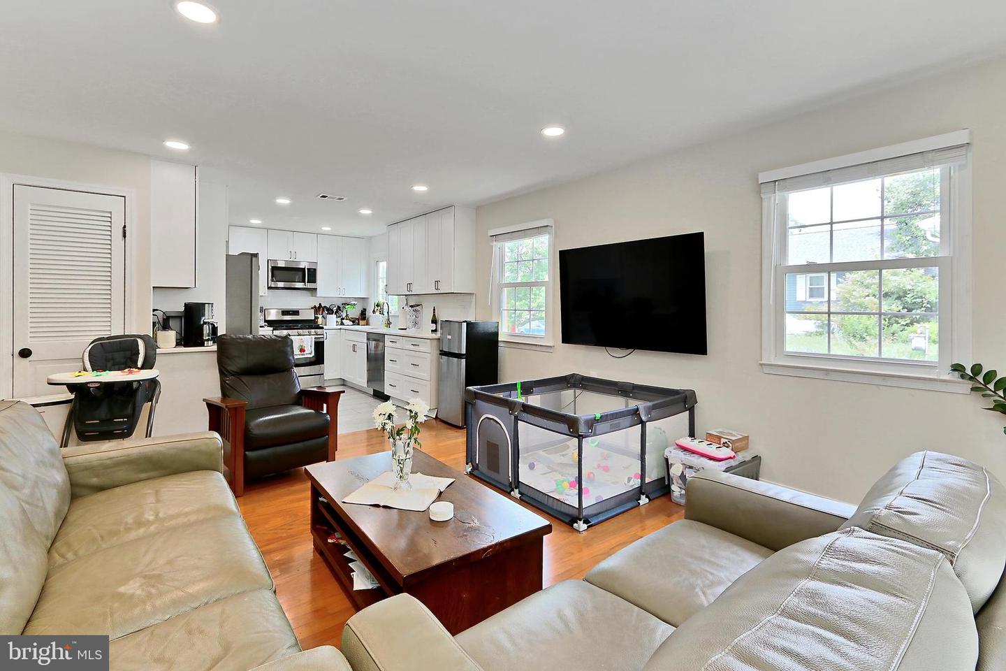 1501 S RANDOLPH ST, ARLINGTON, Virginia 22204, 4 Bedrooms Bedrooms, ,3 BathroomsBathrooms,Residential,For sale,1501 S RANDOLPH ST,VAAR2058036 MLS # VAAR2058036
