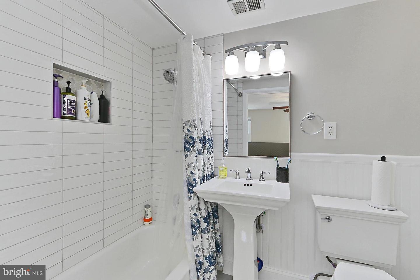 1501 S RANDOLPH ST, ARLINGTON, Virginia 22204, 4 Bedrooms Bedrooms, ,3 BathroomsBathrooms,Residential,For sale,1501 S RANDOLPH ST,VAAR2058036 MLS # VAAR2058036
