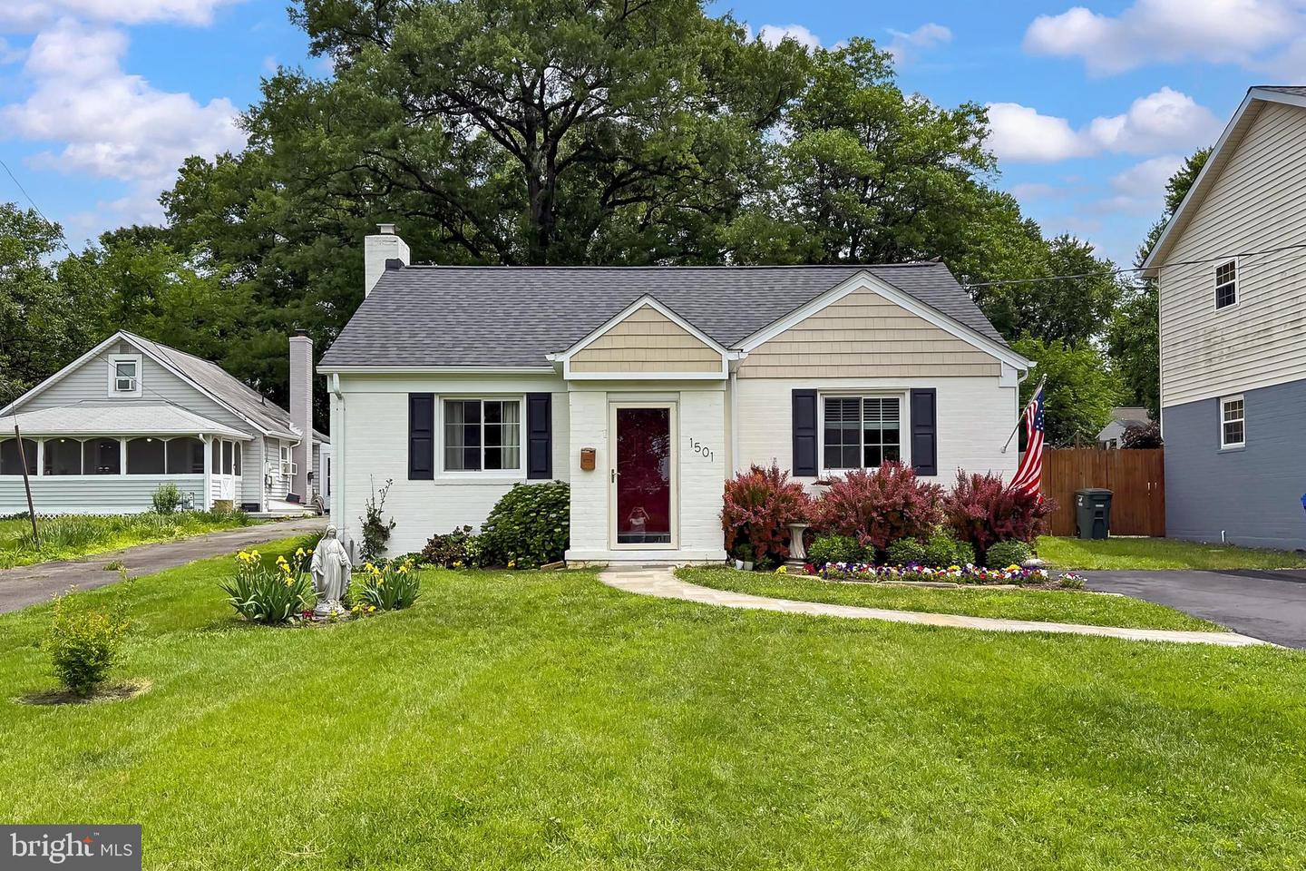 1501 S RANDOLPH ST, ARLINGTON, Virginia 22204, 4 Bedrooms Bedrooms, ,3 BathroomsBathrooms,Residential,For sale,1501 S RANDOLPH ST,VAAR2058036 MLS # VAAR2058036