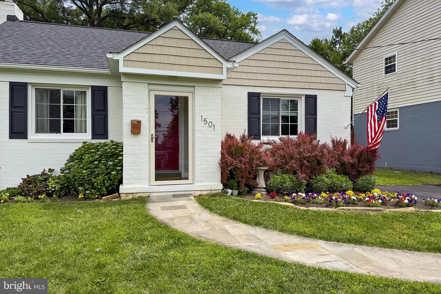 1501 S RANDOLPH ST, ARLINGTON, Virginia 22204, 4 Bedrooms Bedrooms, ,3 BathroomsBathrooms,Residential,For sale,1501 S RANDOLPH ST,VAAR2058036 MLS # VAAR2058036