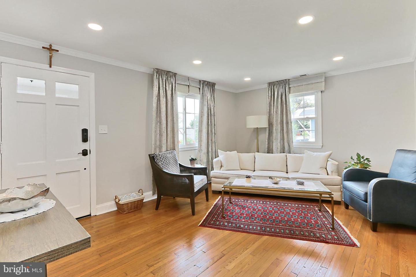 1501 S RANDOLPH ST, ARLINGTON, Virginia 22204, 4 Bedrooms Bedrooms, ,3 BathroomsBathrooms,Residential,For sale,1501 S RANDOLPH ST,VAAR2058036 MLS # VAAR2058036