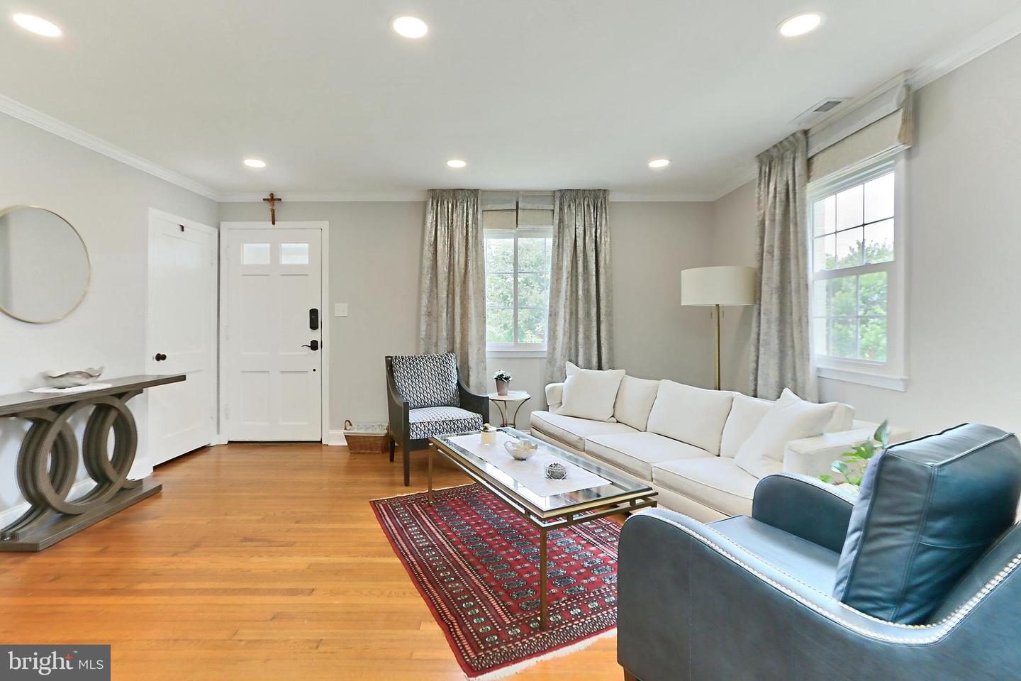 1501 S RANDOLPH ST, ARLINGTON, Virginia 22204, 4 Bedrooms Bedrooms, ,3 BathroomsBathrooms,Residential,For sale,1501 S RANDOLPH ST,VAAR2058036 MLS # VAAR2058036