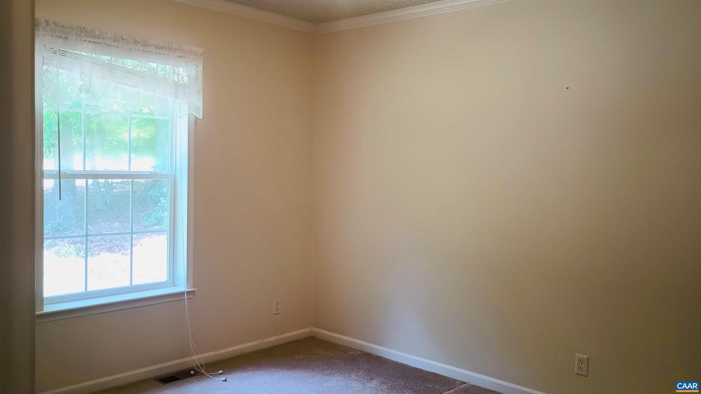 23 LYONS HOLLOW, SCHUYLER, Virginia 22969, 3 Bedrooms Bedrooms, ,2 BathroomsBathrooms,Residential,For sale,23 LYONS HOLLOW,664871 MLS # 664871