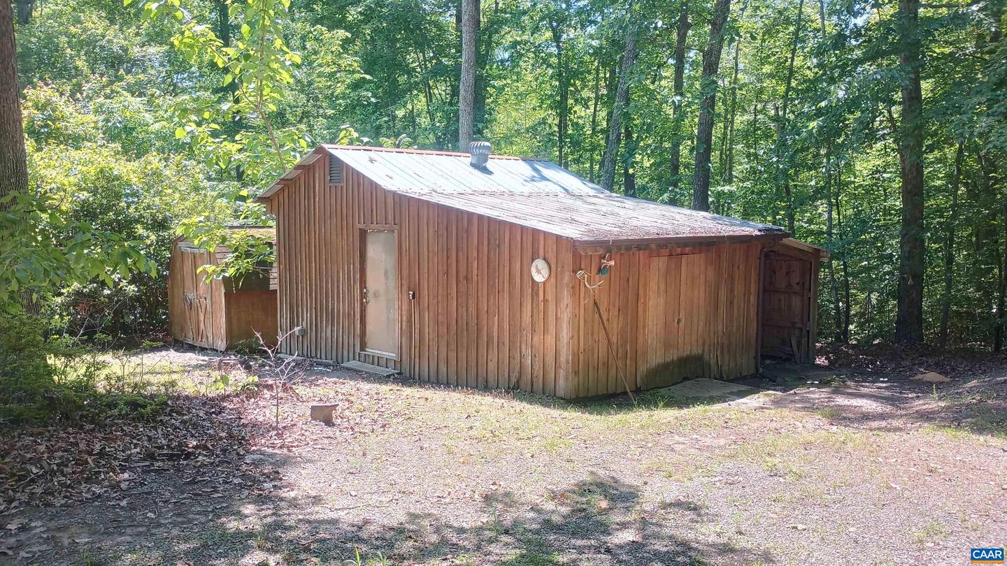23 LYONS HOLLOW, SCHUYLER, Virginia 22969, 3 Bedrooms Bedrooms, ,2 BathroomsBathrooms,Residential,For sale,23 LYONS HOLLOW,664871 MLS # 664871