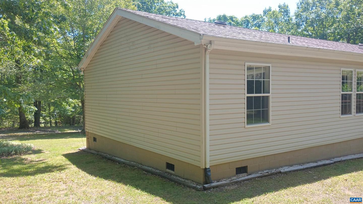 23 LYONS HOLLOW, SCHUYLER, Virginia 22969, 3 Bedrooms Bedrooms, ,2 BathroomsBathrooms,Residential,For sale,23 LYONS HOLLOW,664871 MLS # 664871