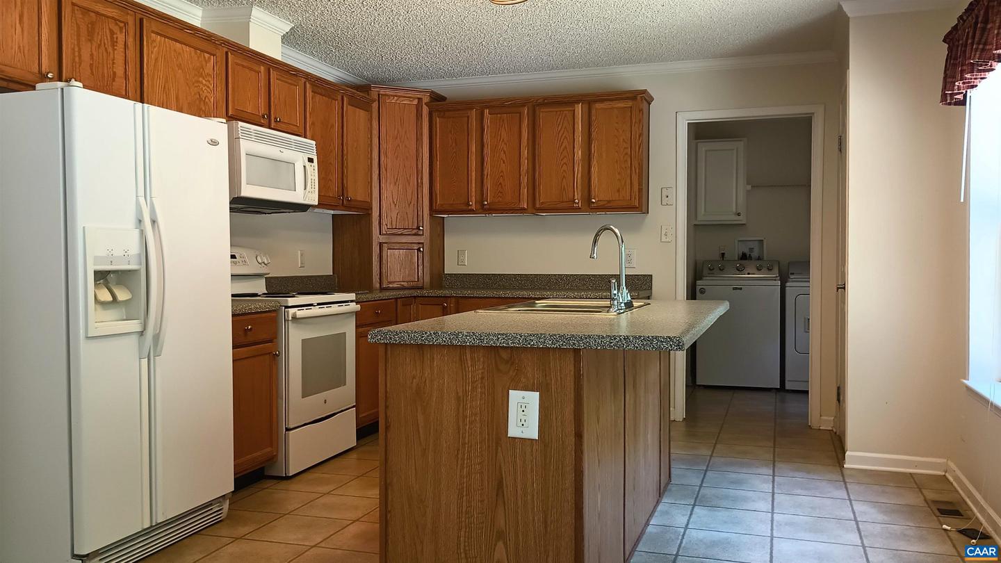 23 LYONS HOLLOW, SCHUYLER, Virginia 22969, 3 Bedrooms Bedrooms, ,2 BathroomsBathrooms,Residential,For sale,23 LYONS HOLLOW,664871 MLS # 664871
