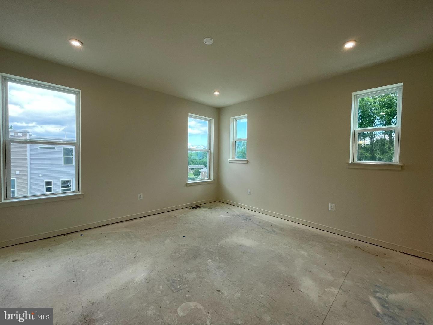 17988 ALICIA AVE, DUMFRIES, Virginia 22026, 4 Bedrooms Bedrooms, ,3 BathroomsBathrooms,Residential,For sale,17988 ALICIA AVE,VAPW2095316 MLS # VAPW2095316