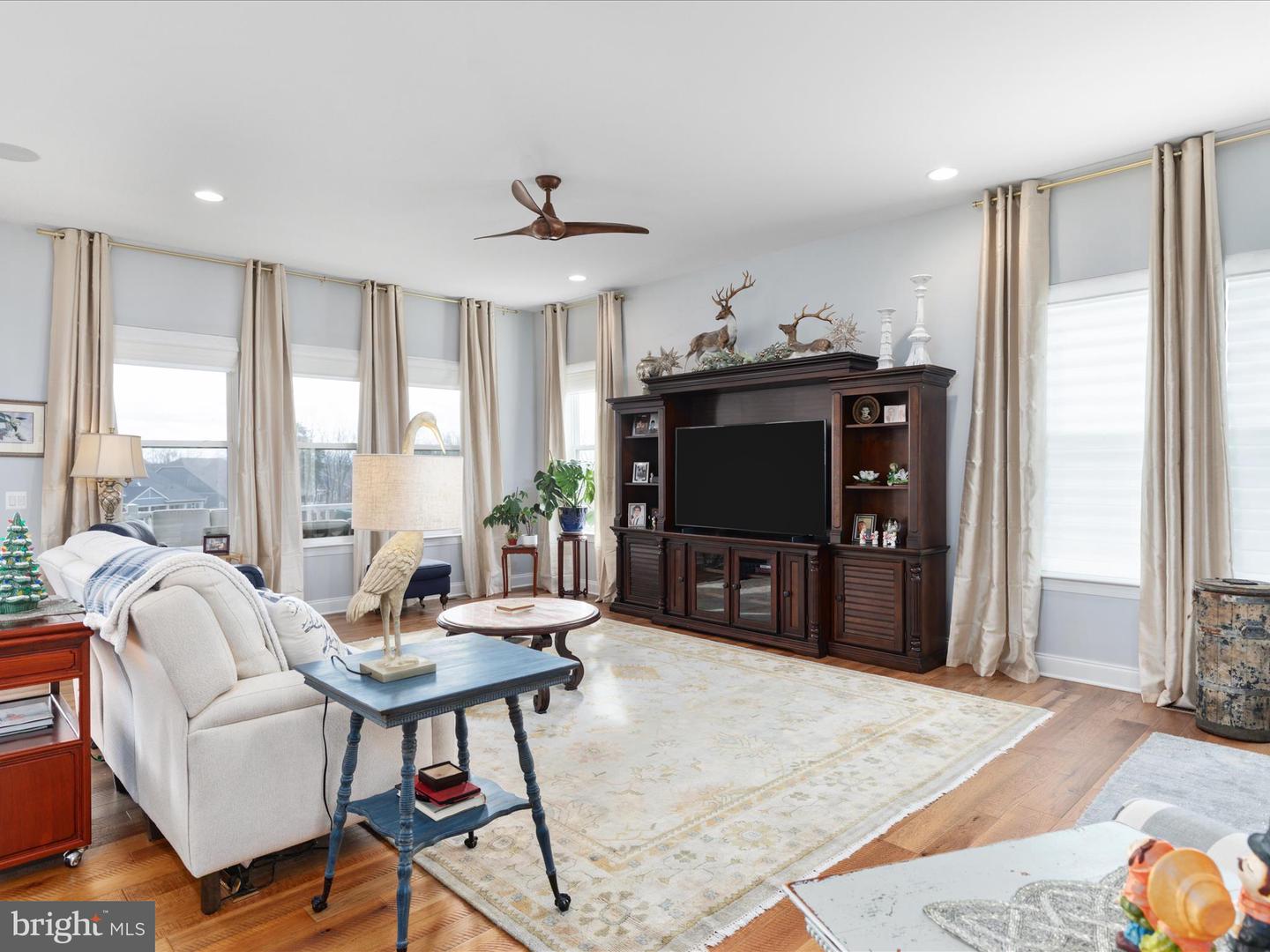 103 TITMOUSE CT, LAKE FREDERICK, Virginia 22630, 4 Bedrooms Bedrooms, ,3 BathroomsBathrooms,Residential,For sale,103 TITMOUSE CT,VAFV2034358 MLS # VAFV2034358