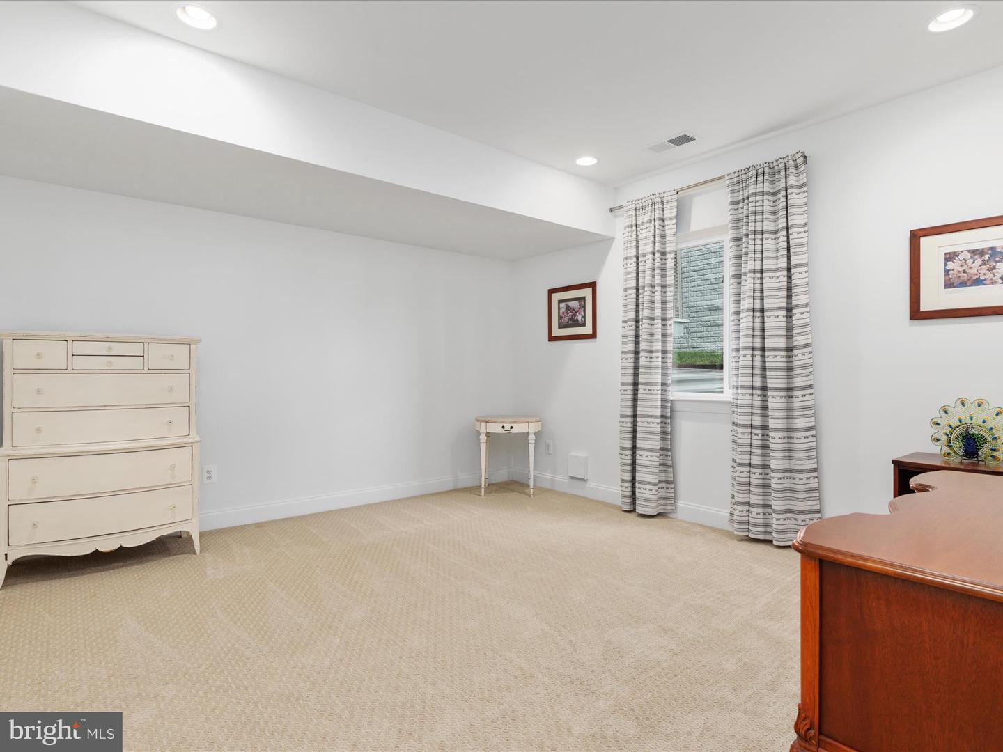 103 TITMOUSE CT, LAKE FREDERICK, Virginia 22630, 4 Bedrooms Bedrooms, ,3 BathroomsBathrooms,Residential,For sale,103 TITMOUSE CT,VAFV2034358 MLS # VAFV2034358