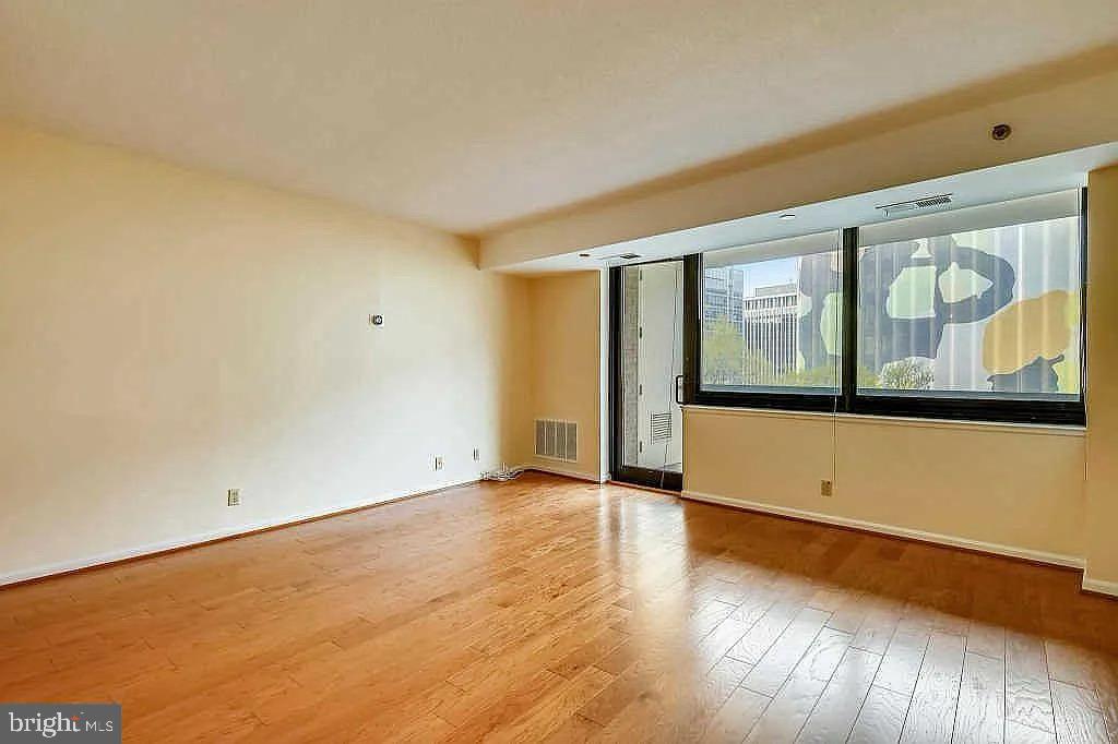 1805 CRYSTAL DR #504S, ARLINGTON, Virginia 22202, 1 Bedroom Bedrooms, ,1 BathroomBathrooms,Residential,For sale,1805 CRYSTAL DR #504S,VAAR2058056 MLS # VAAR2058056