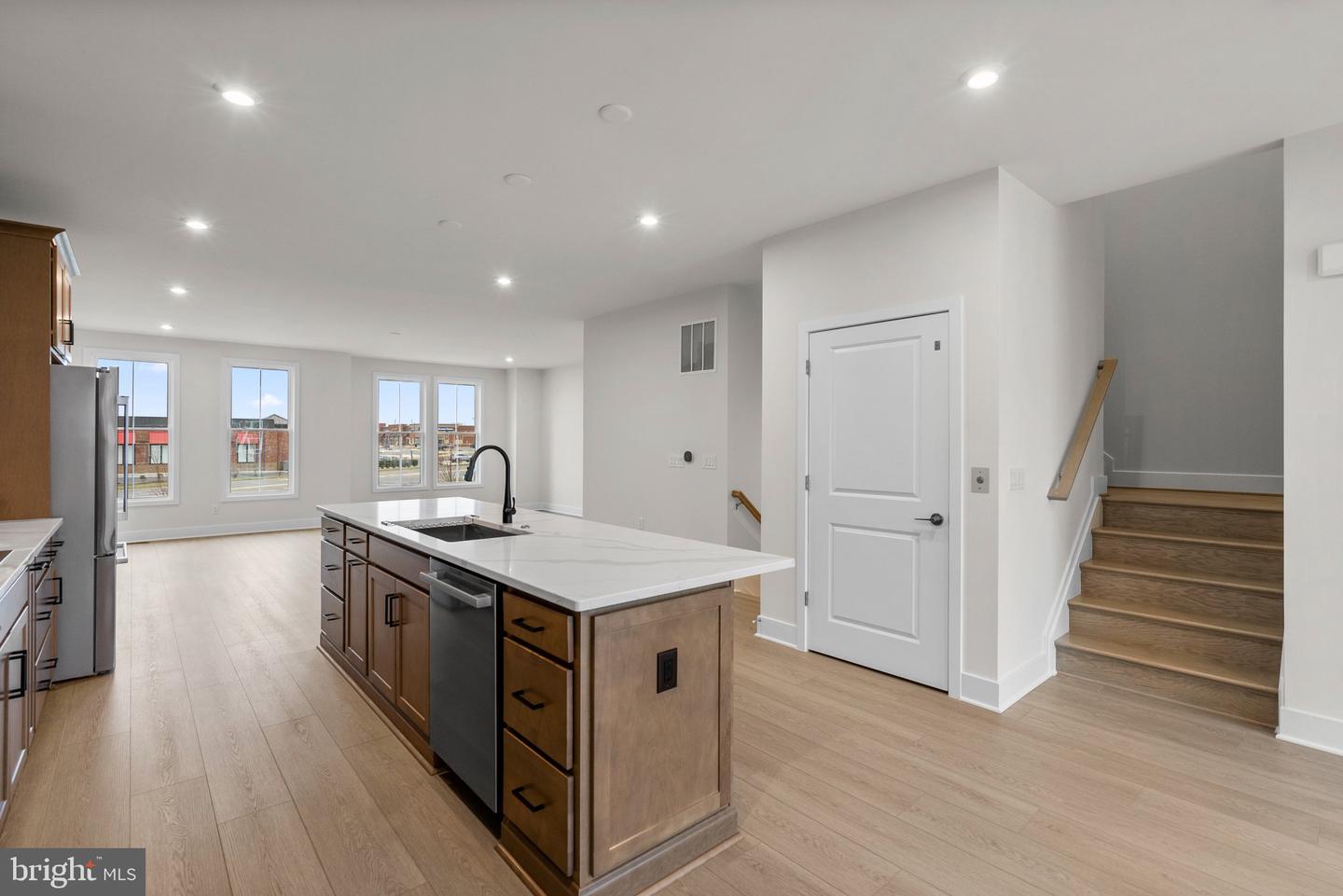 44480 LOWESTOFT SQ, ASHBURN, Virginia 20147, 3 Bedrooms Bedrooms, ,2 BathroomsBathrooms,Residential,For sale,44480 LOWESTOFT SQ,VALO2097560 MLS # VALO2097560