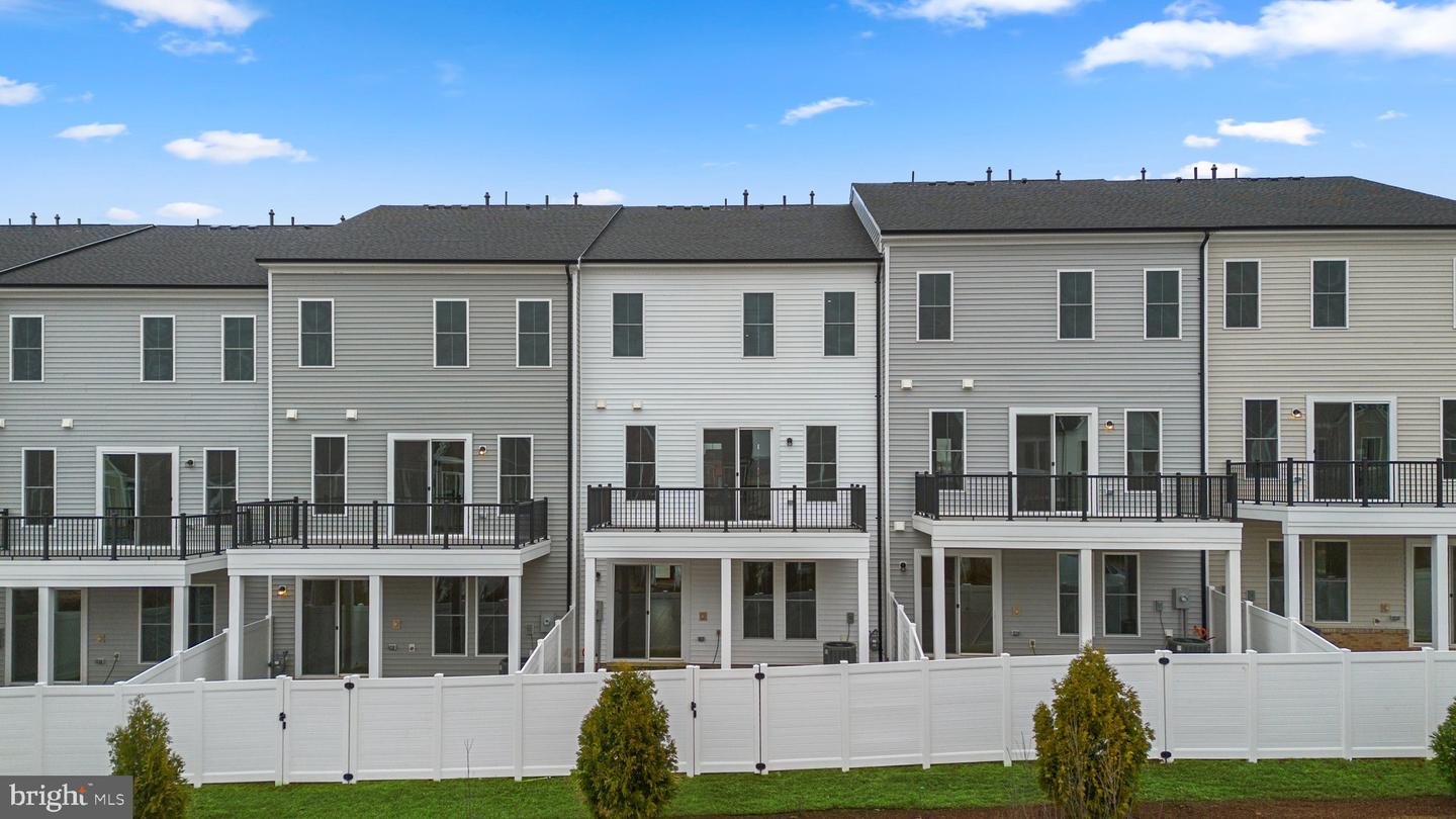 44480 LOWESTOFT SQ, ASHBURN, Virginia 20147, 3 Bedrooms Bedrooms, ,2 BathroomsBathrooms,Residential,For sale,44480 LOWESTOFT SQ,VALO2097560 MLS # VALO2097560