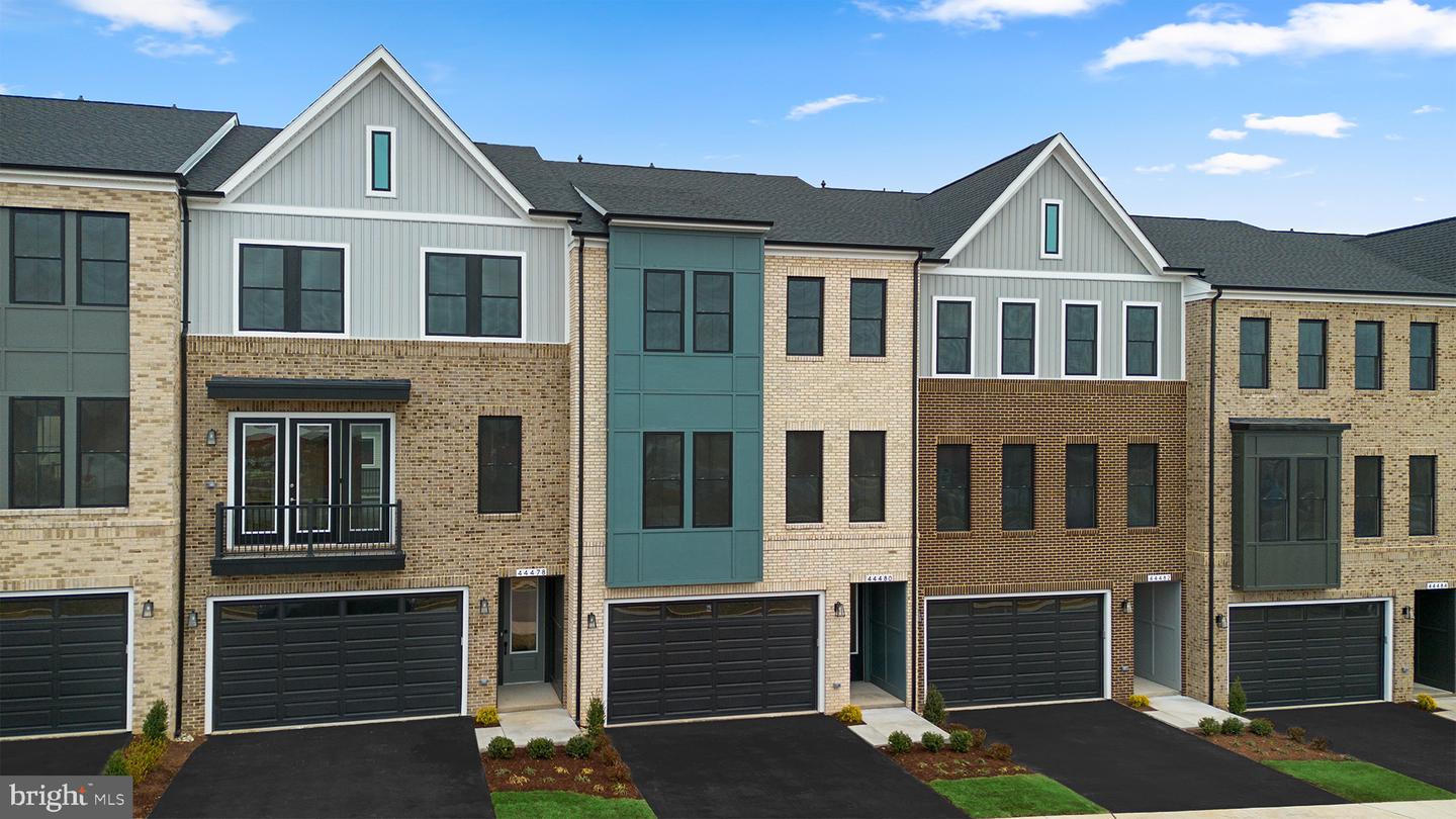 44480 LOWESTOFT SQ, ASHBURN, Virginia 20147, 3 Bedrooms Bedrooms, ,2 BathroomsBathrooms,Residential,For sale,44480 LOWESTOFT SQ,VALO2097560 MLS # VALO2097560