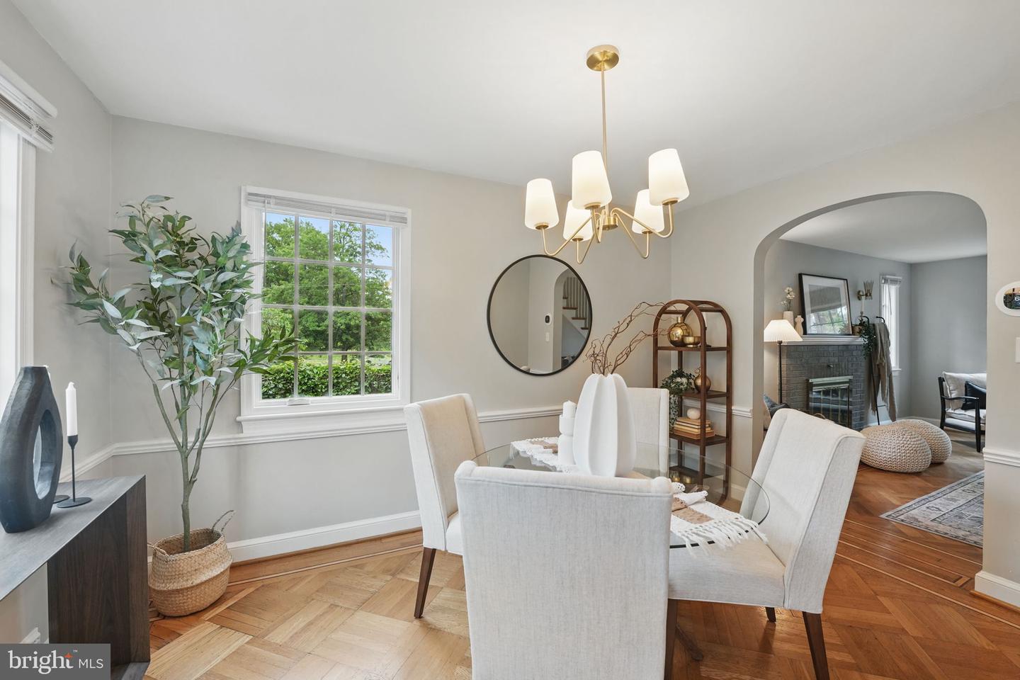711 AVON PL, ALEXANDRIA, Virginia 22314, 3 Bedrooms Bedrooms, ,1 BathroomBathrooms,Residential,For sale,711 AVON PL,VAAX2045636 MLS # VAAX2045636