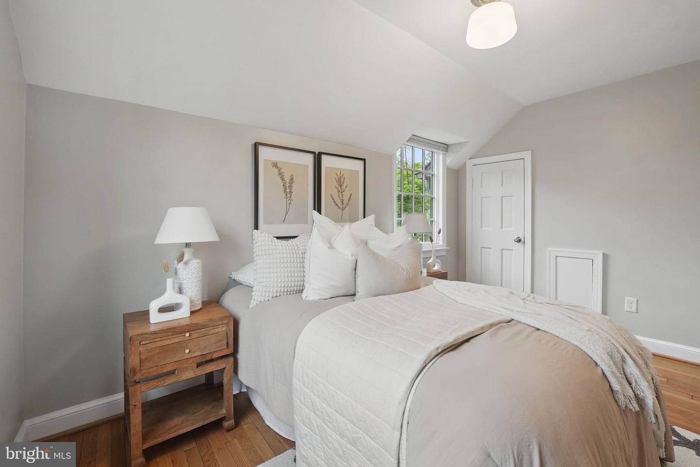 711 AVON PL, ALEXANDRIA, Virginia 22314, 3 Bedrooms Bedrooms, ,1 BathroomBathrooms,Residential,For sale,711 AVON PL,VAAX2045636 MLS # VAAX2045636
