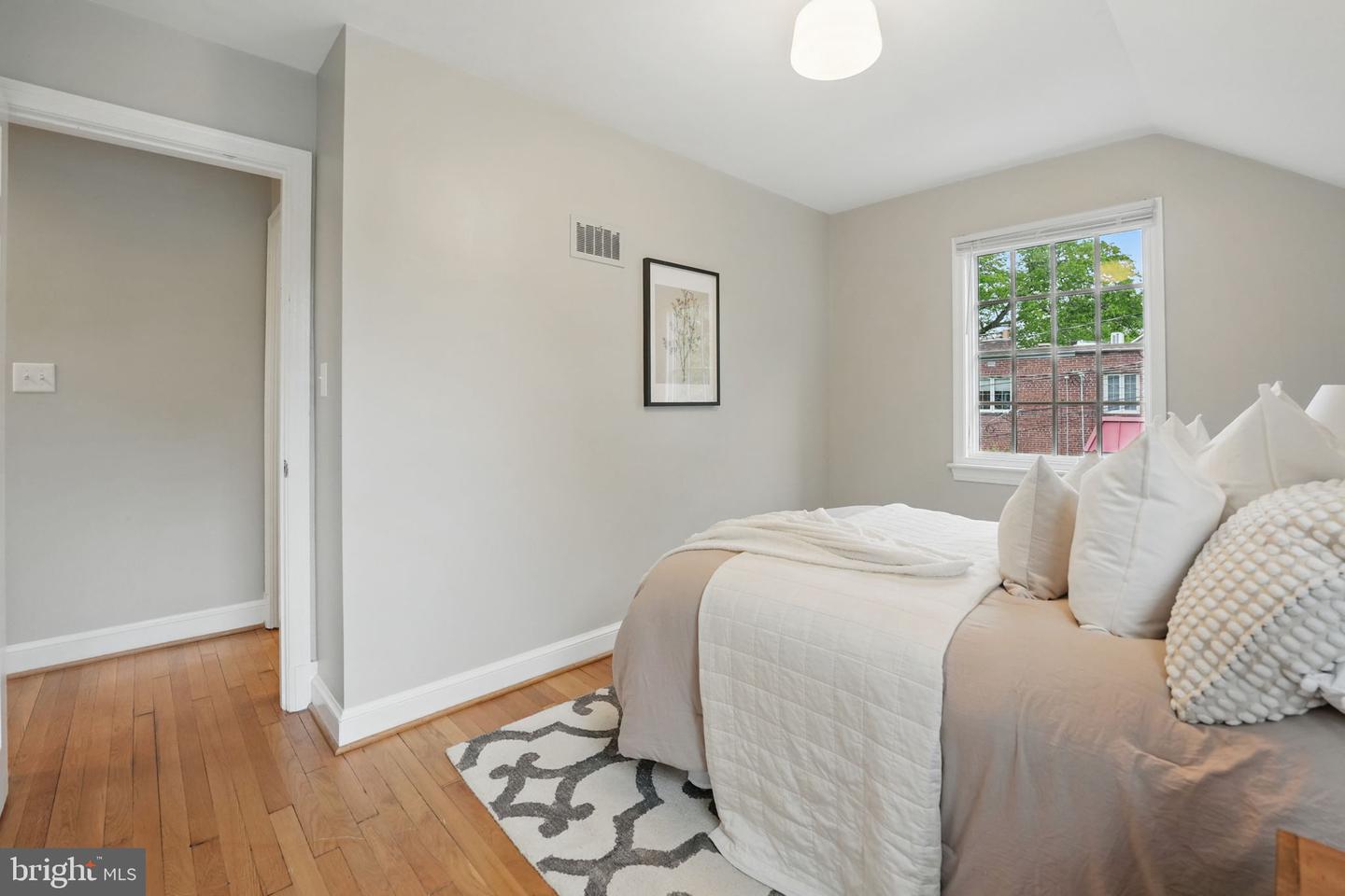 711 AVON PL, ALEXANDRIA, Virginia 22314, 3 Bedrooms Bedrooms, ,1 BathroomBathrooms,Residential,For sale,711 AVON PL,VAAX2045636 MLS # VAAX2045636