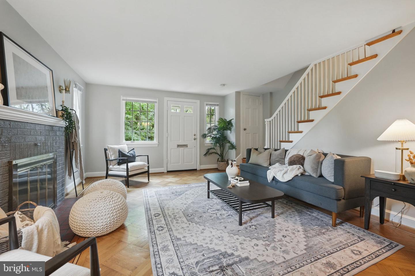 711 AVON PL, ALEXANDRIA, Virginia 22314, 3 Bedrooms Bedrooms, ,1 BathroomBathrooms,Residential,For sale,711 AVON PL,VAAX2045636 MLS # VAAX2045636