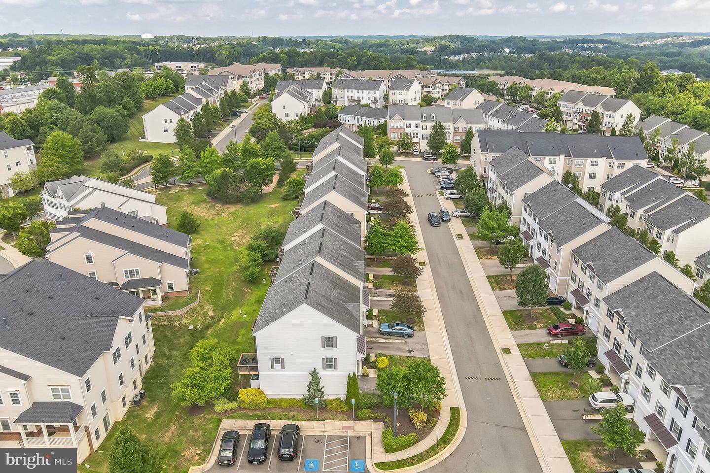 2913 TRUFFLE OAK PL, WOODBRIDGE, Virginia 22191, 3 Bedrooms Bedrooms, ,3 BathroomsBathrooms,Residential,For sale,2913 TRUFFLE OAK PL,VAPW2095368 MLS # VAPW2095368