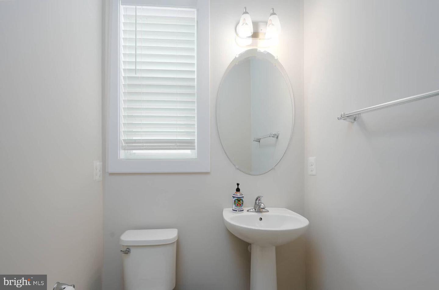 20769 PARTLOWS STORE SQ, ASHBURN, Virginia 20147, 4 Bedrooms Bedrooms, ,3 BathroomsBathrooms,Residential,For sale,20769 PARTLOWS STORE SQ,VALO2097616 MLS # VALO2097616