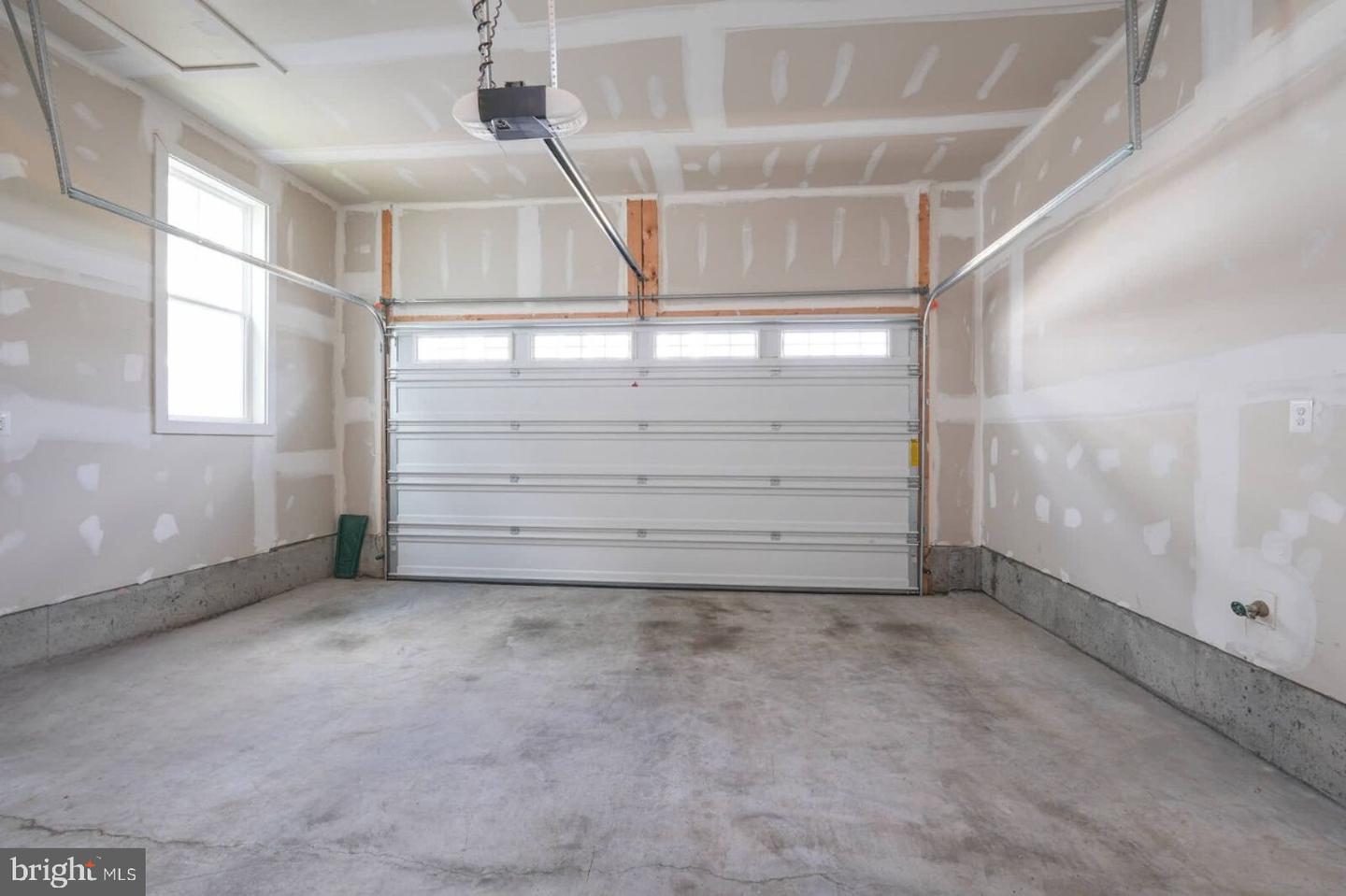 20769 PARTLOWS STORE SQ, ASHBURN, Virginia 20147, 4 Bedrooms Bedrooms, ,3 BathroomsBathrooms,Residential,For sale,20769 PARTLOWS STORE SQ,VALO2097616 MLS # VALO2097616