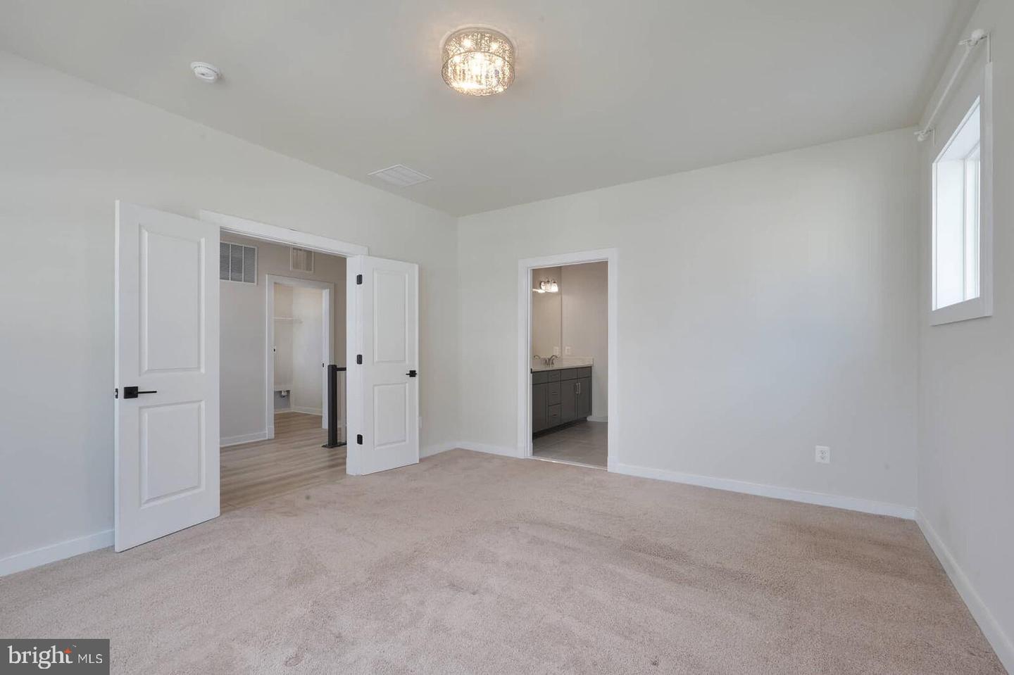 20769 PARTLOWS STORE SQ, ASHBURN, Virginia 20147, 4 Bedrooms Bedrooms, ,3 BathroomsBathrooms,Residential,For sale,20769 PARTLOWS STORE SQ,VALO2097616 MLS # VALO2097616