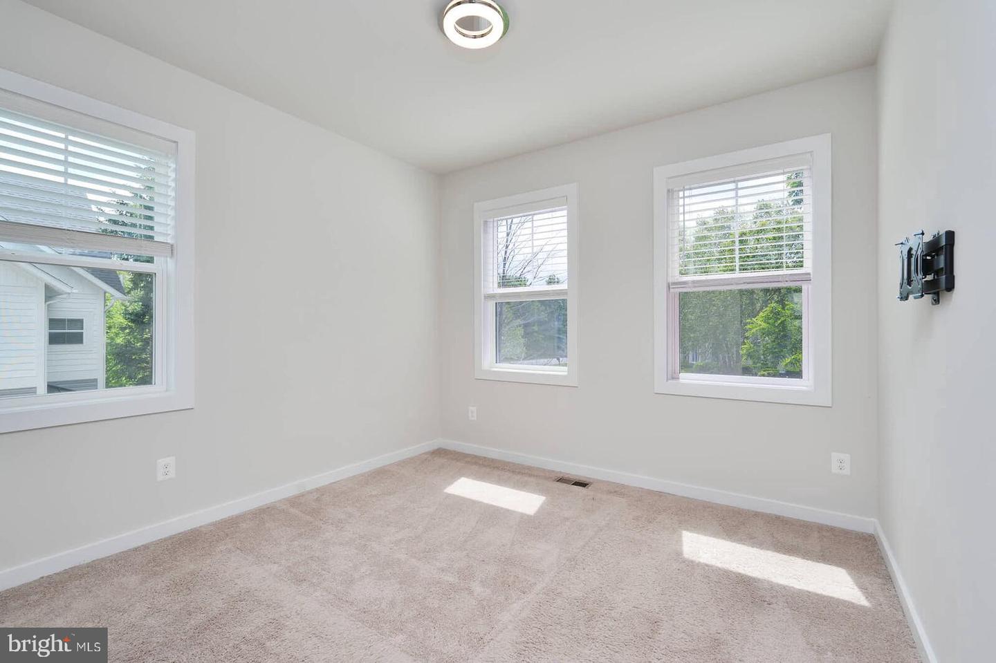20769 PARTLOWS STORE SQ, ASHBURN, Virginia 20147, 4 Bedrooms Bedrooms, ,3 BathroomsBathrooms,Residential,For sale,20769 PARTLOWS STORE SQ,VALO2097616 MLS # VALO2097616