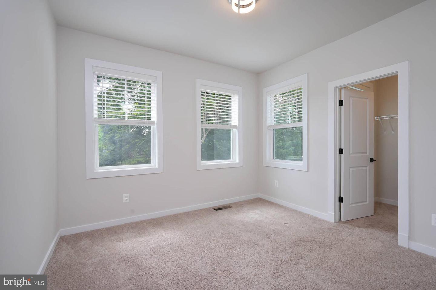 20769 PARTLOWS STORE SQ, ASHBURN, Virginia 20147, 4 Bedrooms Bedrooms, ,3 BathroomsBathrooms,Residential,For sale,20769 PARTLOWS STORE SQ,VALO2097616 MLS # VALO2097616