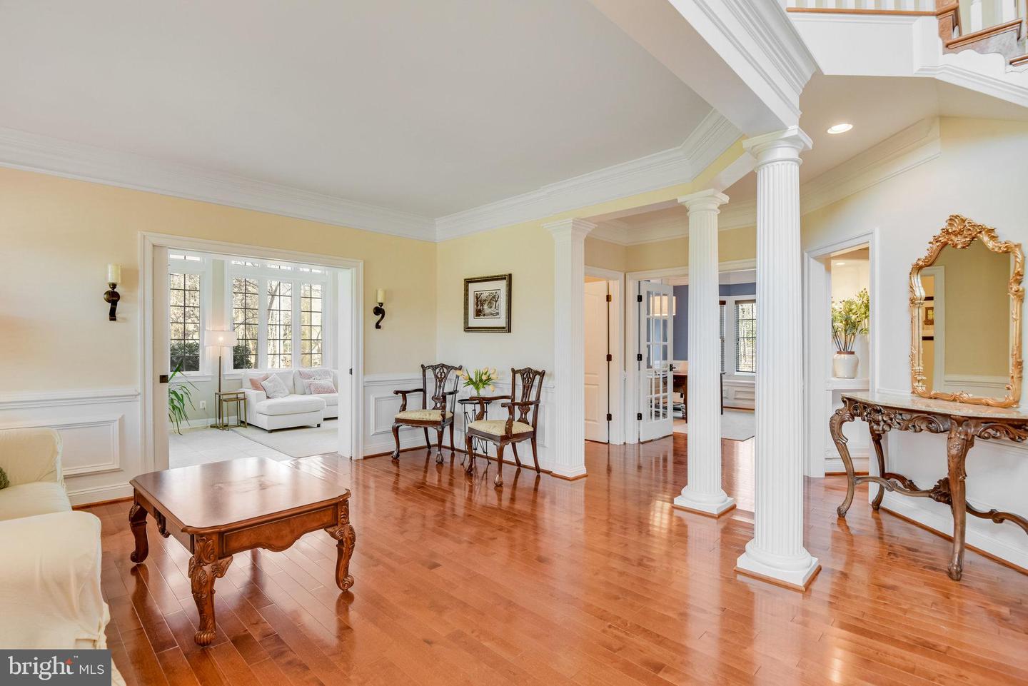 3449 FAWN WOOD LN, FAIRFAX, Virginia 22033, 5 Bedrooms Bedrooms, ,5 BathroomsBathrooms,Residential,For sale,3449 FAWN WOOD LN,VAFX2242776 MLS # VAFX2242776