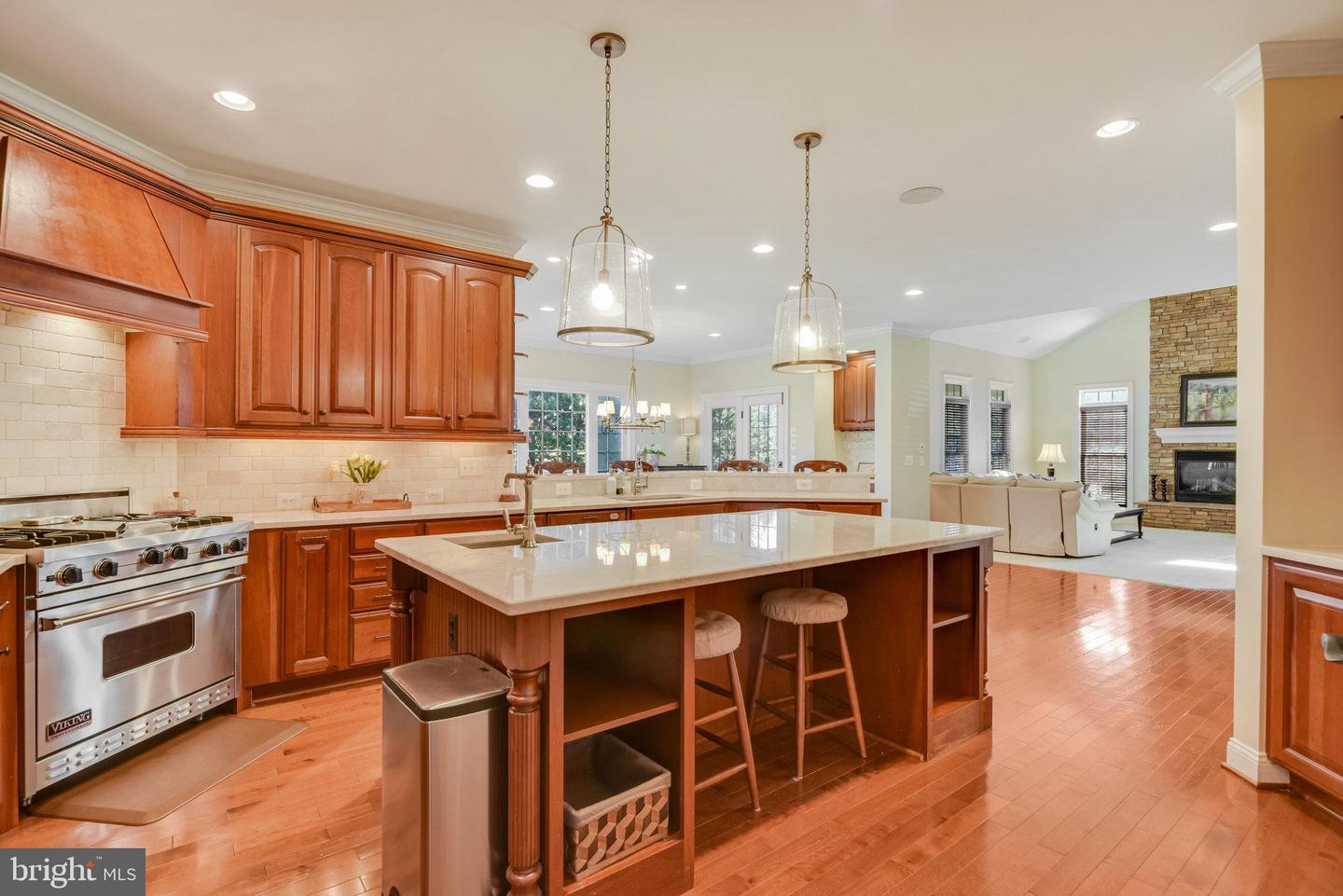 3449 FAWN WOOD LN, FAIRFAX, Virginia 22033, 5 Bedrooms Bedrooms, ,5 BathroomsBathrooms,Residential,For sale,3449 FAWN WOOD LN,VAFX2242776 MLS # VAFX2242776