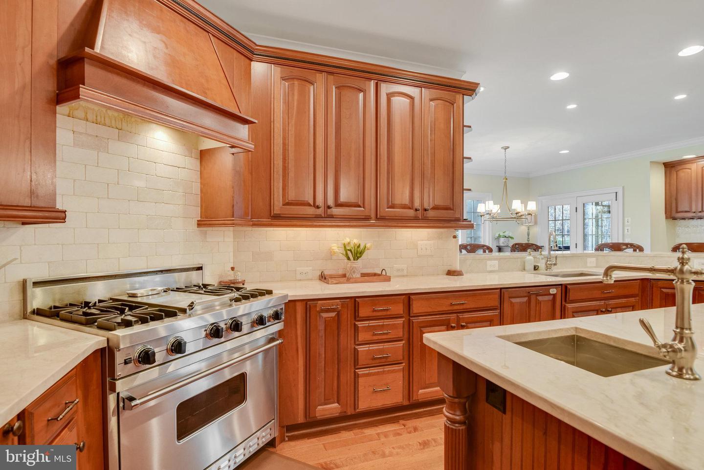 3449 FAWN WOOD LN, FAIRFAX, Virginia 22033, 5 Bedrooms Bedrooms, ,5 BathroomsBathrooms,Residential,For sale,3449 FAWN WOOD LN,VAFX2242776 MLS # VAFX2242776