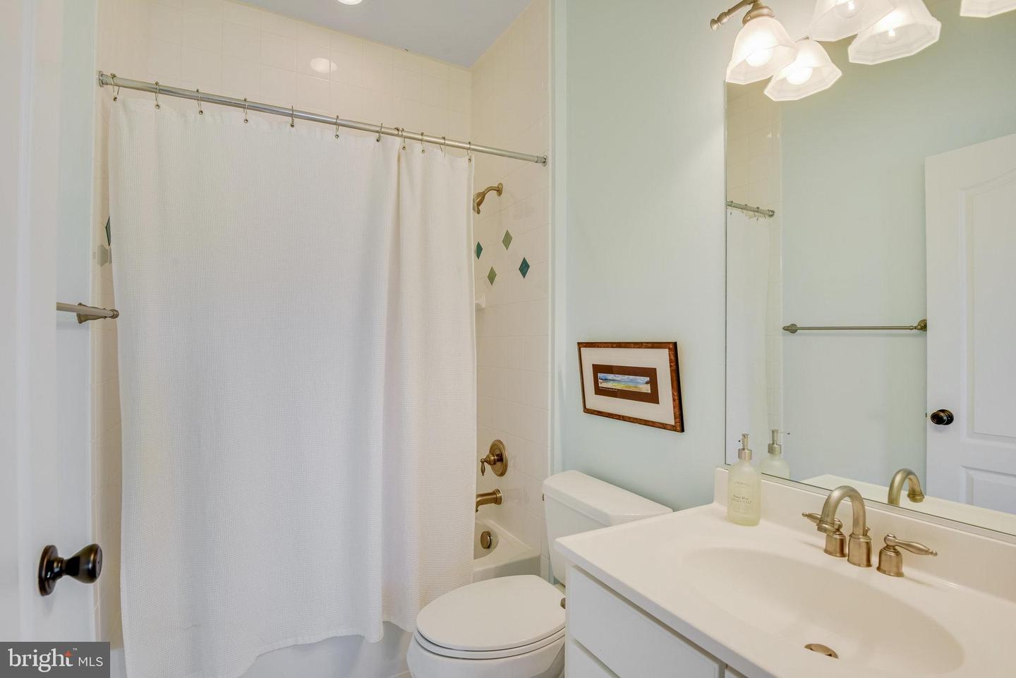 3449 FAWN WOOD LN, FAIRFAX, Virginia 22033, 5 Bedrooms Bedrooms, ,5 BathroomsBathrooms,Residential,For sale,3449 FAWN WOOD LN,VAFX2242776 MLS # VAFX2242776