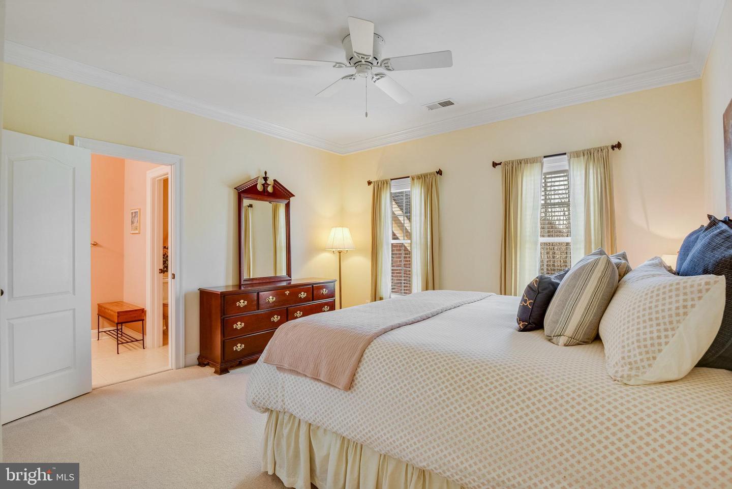 3449 FAWN WOOD LN, FAIRFAX, Virginia 22033, 5 Bedrooms Bedrooms, ,5 BathroomsBathrooms,Residential,For sale,3449 FAWN WOOD LN,VAFX2242776 MLS # VAFX2242776