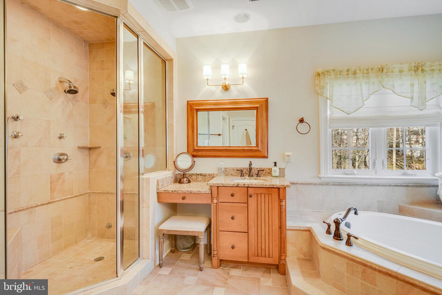 3449 FAWN WOOD LN, FAIRFAX, Virginia 22033, 5 Bedrooms Bedrooms, ,5 BathroomsBathrooms,Residential,For sale,3449 FAWN WOOD LN,VAFX2242776 MLS # VAFX2242776