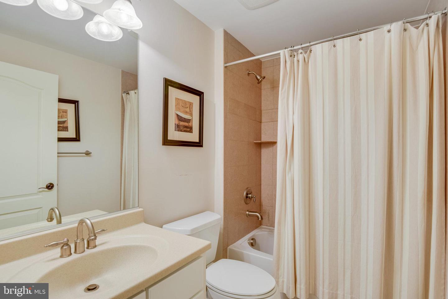 3449 FAWN WOOD LN, FAIRFAX, Virginia 22033, 5 Bedrooms Bedrooms, ,5 BathroomsBathrooms,Residential,For sale,3449 FAWN WOOD LN,VAFX2242776 MLS # VAFX2242776