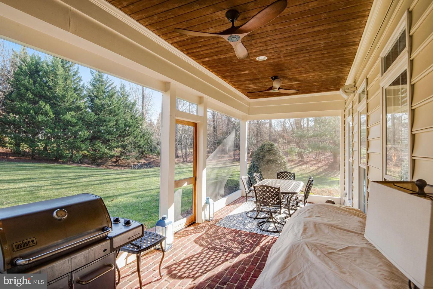 3449 FAWN WOOD LN, FAIRFAX, Virginia 22033, 5 Bedrooms Bedrooms, ,5 BathroomsBathrooms,Residential,For sale,3449 FAWN WOOD LN,VAFX2242776 MLS # VAFX2242776