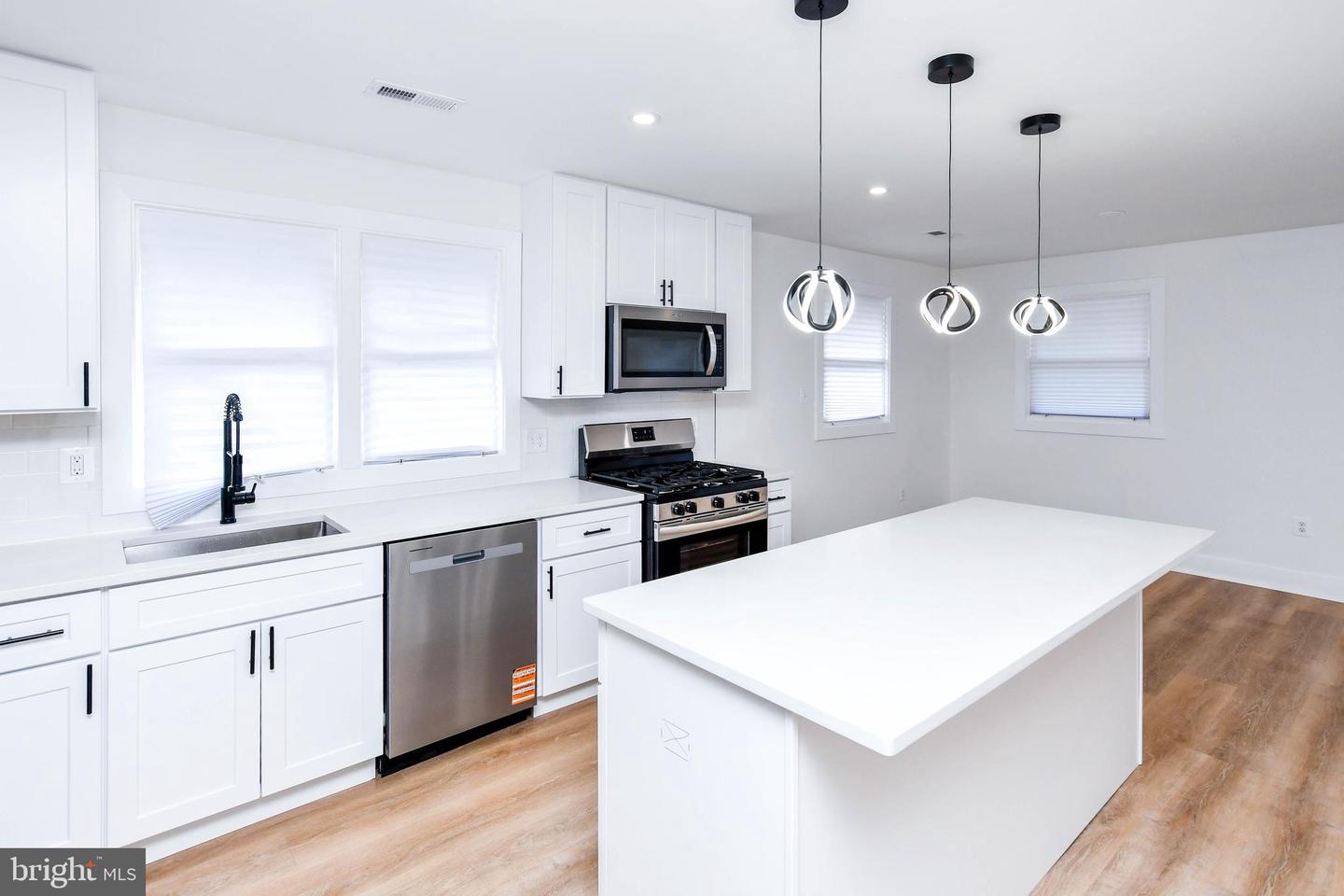 4827 MEADE ST NE, WASHINGTON, District Of Columbia 20019, 4 Bedrooms Bedrooms, ,3 BathroomsBathrooms,Residential,For sale,4827 MEADE ST NE,DCDC2202152 MLS # DCDC2202152