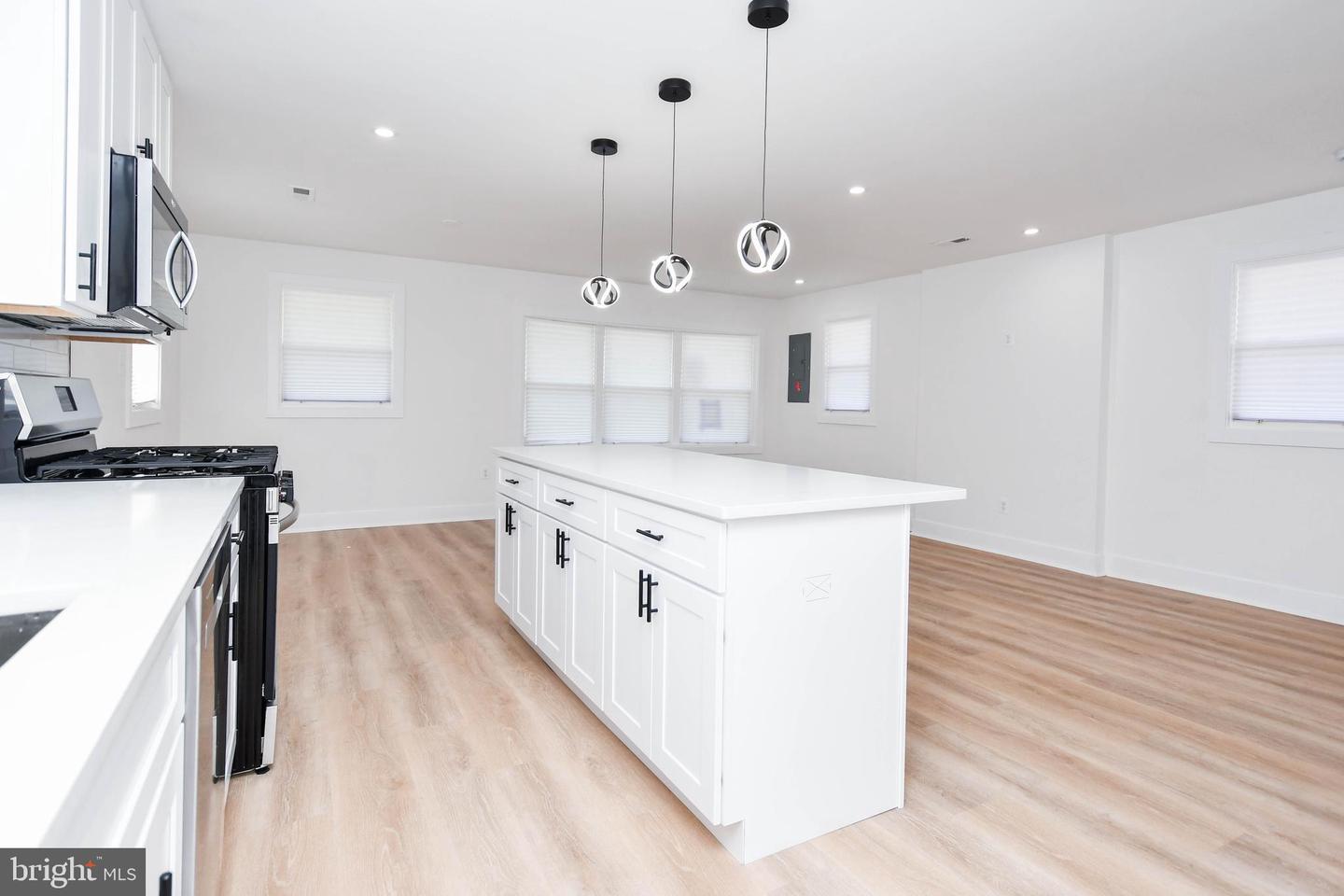 4827 MEADE ST NE, WASHINGTON, District Of Columbia 20019, 4 Bedrooms Bedrooms, ,3 BathroomsBathrooms,Residential,For sale,4827 MEADE ST NE,DCDC2202152 MLS # DCDC2202152