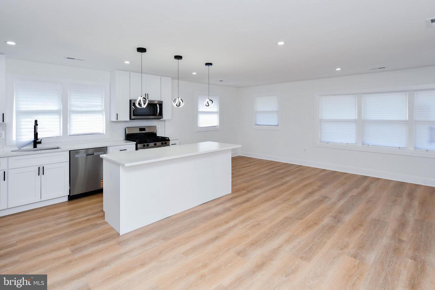 4827 MEADE ST NE, WASHINGTON, District Of Columbia 20019, 4 Bedrooms Bedrooms, ,3 BathroomsBathrooms,Residential,For sale,4827 MEADE ST NE,DCDC2202152 MLS # DCDC2202152