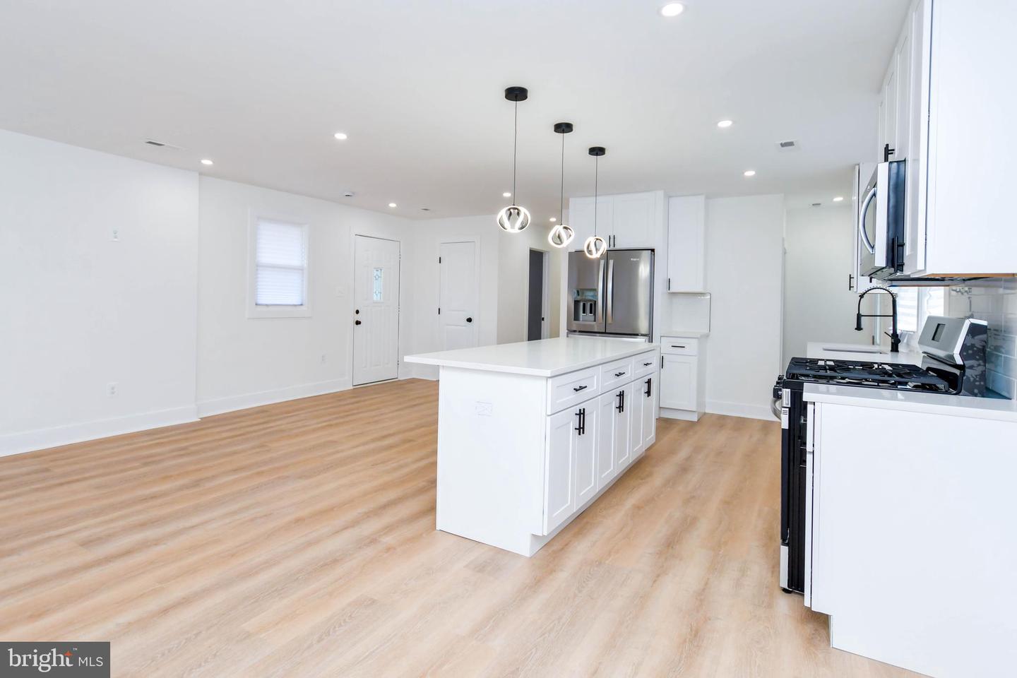4827 MEADE ST NE, WASHINGTON, District Of Columbia 20019, 4 Bedrooms Bedrooms, ,3 BathroomsBathrooms,Residential,For sale,4827 MEADE ST NE,DCDC2202152 MLS # DCDC2202152