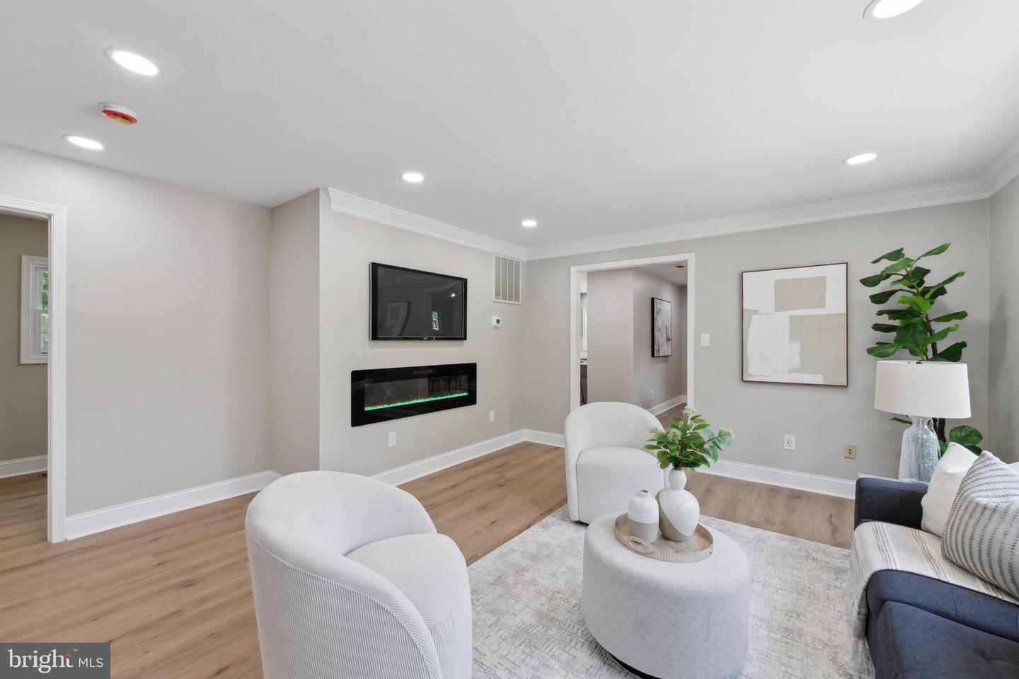 3521 FORESTDALE AVE, WOODBRIDGE, Virginia 22193, 4 Bedrooms Bedrooms, ,2 BathroomsBathrooms,Residential,For sale,3521 FORESTDALE AVE,VAPW2095416 MLS # VAPW2095416