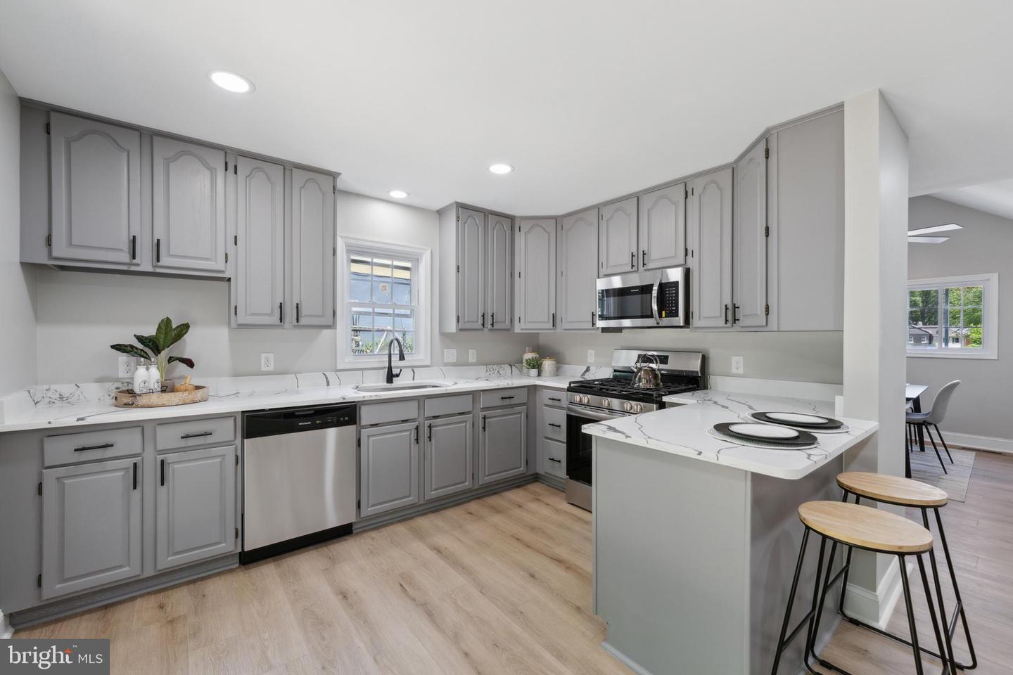 3521 FORESTDALE AVE, WOODBRIDGE, Virginia 22193, 4 Bedrooms Bedrooms, ,2 BathroomsBathrooms,Residential,For sale,3521 FORESTDALE AVE,VAPW2095416 MLS # VAPW2095416