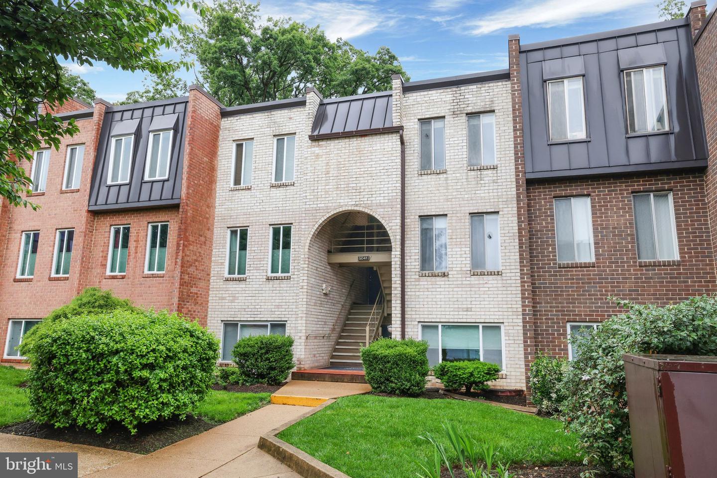 5041 7TH RD S #102, ARLINGTON, Virginia 22204, 2 Bedrooms Bedrooms, ,1 BathroomBathrooms,Residential,For sale,5041 7TH RD S #102,VAAR2058076 MLS # VAAR2058076