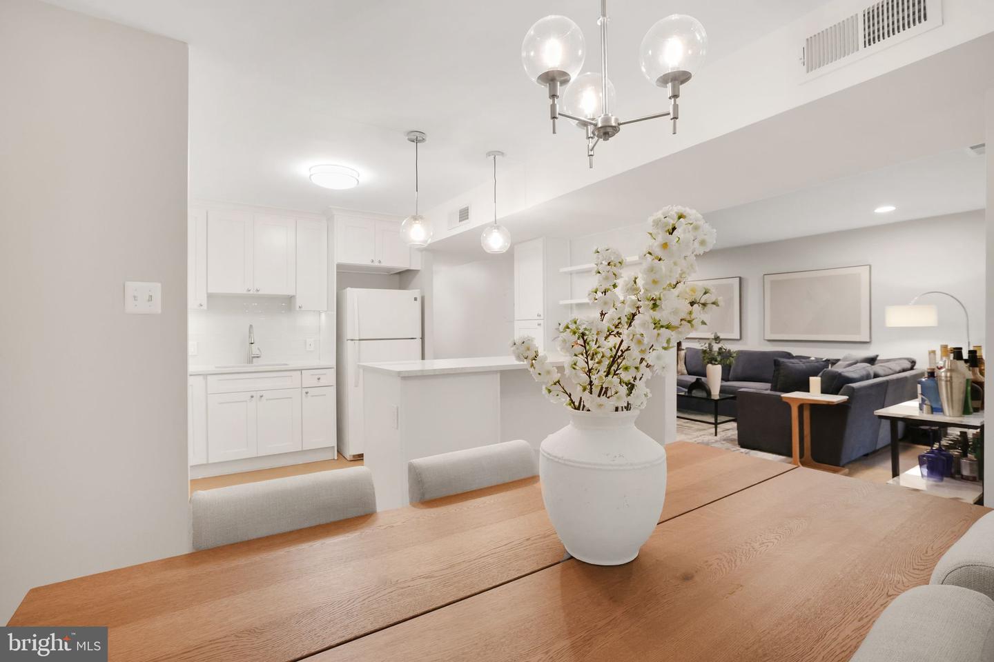 5041 7TH RD S #102, ARLINGTON, Virginia 22204, 2 Bedrooms Bedrooms, ,1 BathroomBathrooms,Residential,For sale,5041 7TH RD S #102,VAAR2058076 MLS # VAAR2058076