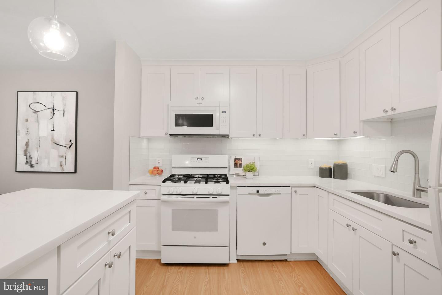 5041 7TH RD S #102, ARLINGTON, Virginia 22204, 2 Bedrooms Bedrooms, ,1 BathroomBathrooms,Residential,For sale,5041 7TH RD S #102,VAAR2058076 MLS # VAAR2058076