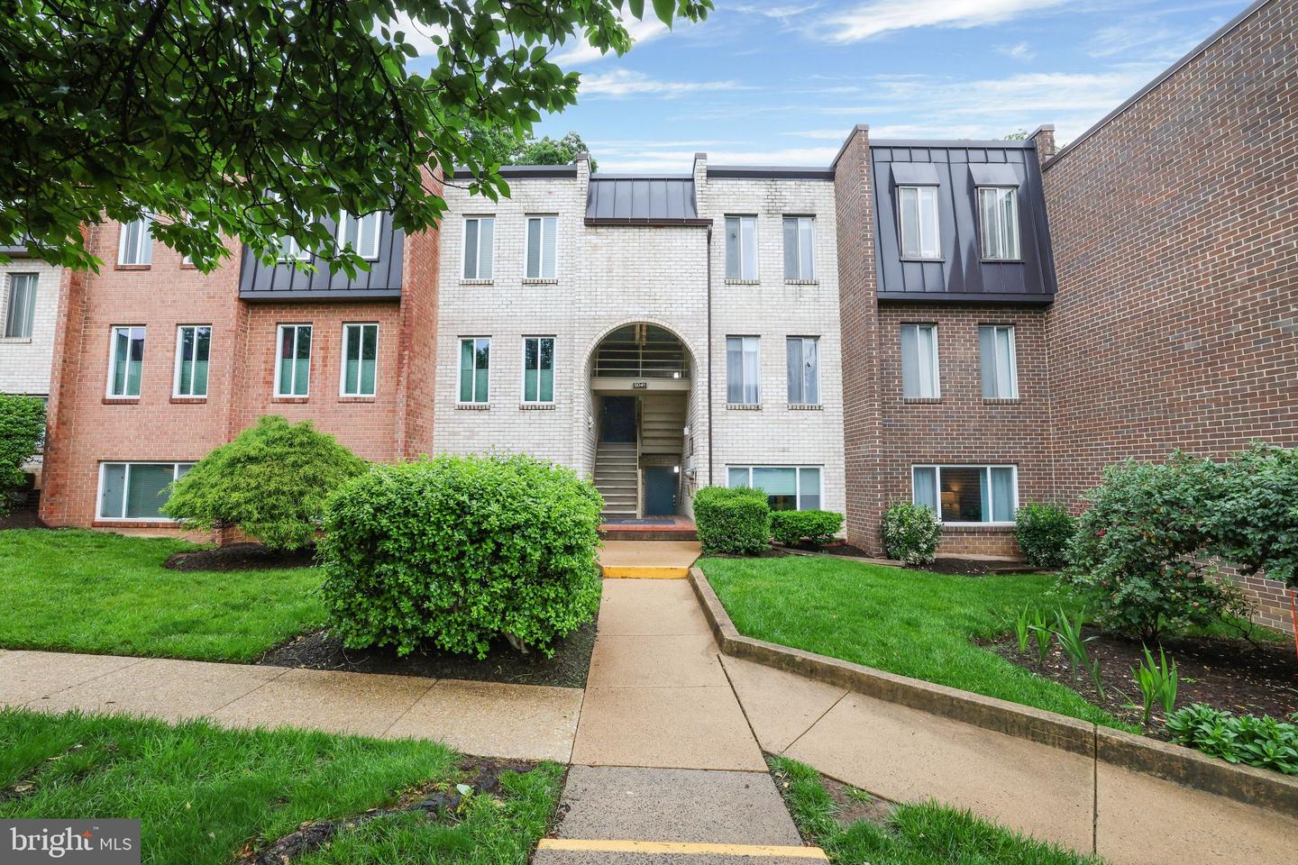 5041 7TH RD S #102, ARLINGTON, Virginia 22204, 2 Bedrooms Bedrooms, ,1 BathroomBathrooms,Residential,For sale,5041 7TH RD S #102,VAAR2058076 MLS # VAAR2058076