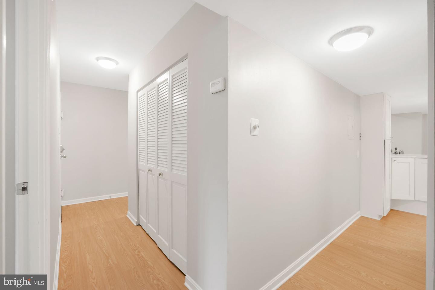 5041 7TH RD S #102, ARLINGTON, Virginia 22204, 2 Bedrooms Bedrooms, ,1 BathroomBathrooms,Residential,For sale,5041 7TH RD S #102,VAAR2058076 MLS # VAAR2058076