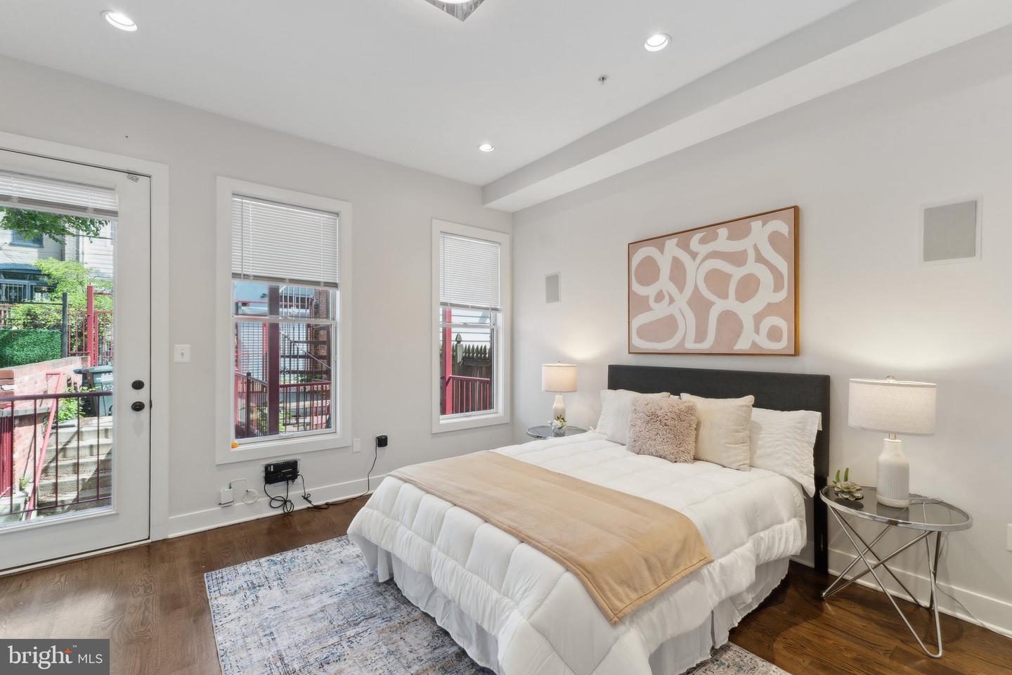 652 L ST NE #1, WASHINGTON, District Of Columbia 20002, 3 Bedrooms Bedrooms, ,3 BathroomsBathrooms,Residential,For sale,652 L ST NE #1,DCDC2202154 MLS # DCDC2202154
