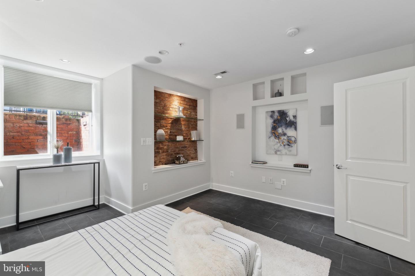 652 L ST NE #1, WASHINGTON, District Of Columbia 20002, 3 Bedrooms Bedrooms, ,3 BathroomsBathrooms,Residential,For sale,652 L ST NE #1,DCDC2202154 MLS # DCDC2202154