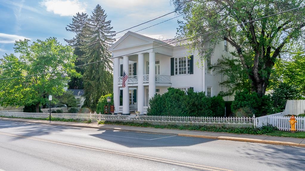 111 S MAIN ST, BRIDGEWATER, Virginia 22812, ,Commercial,111 S MAIN ST,664897 MLS # 664897